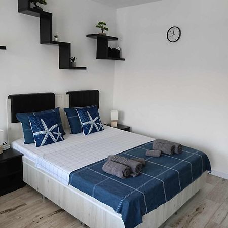 Apartamento Garsoniera Saturn Exterior foto